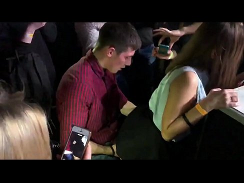 ❤️ Tinuod nga sekso sa usa ka nightclub sa Russia. Ang 18-anyos nga Ruso nga babaye sa anus ug puwerta nakighilawas sa usa ka nightclub Sex video sa amon ceb.osagoassist.ru ﹏