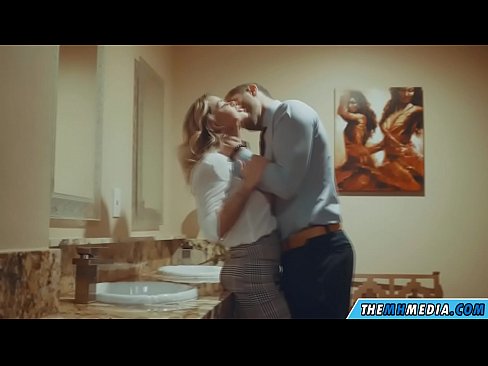 ❤️ Kung ang usa ka busty blonde naghaylo kanimo sa usa ka publiko nga kasilyas Sex video sa amon ceb.osagoassist.ru ﹏